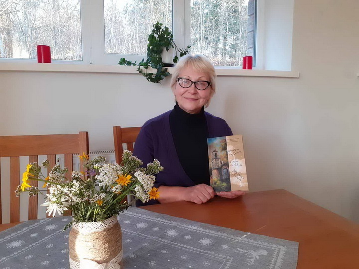 Кніга паэзіі на трох мовах. «Маланкі над Вільняй» Ванды Марцін душ Рэйш