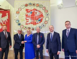 У Варшаве ў Прэзідэнцкім палацы прайшла сустрэча ў справе беларускамоўных школ у Польшчы   