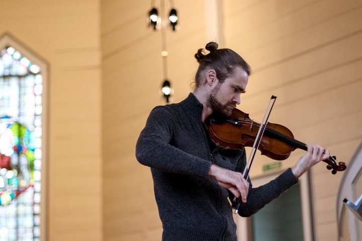 Музыка Арцём Шышкоў: «Мая скрыпка каштуе сотні тысяч еўра. У ідэале хацеў бы жыць на хутары ў лесе»