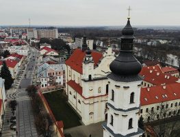 Пінчукі хочуць дапамагаць украінцам   