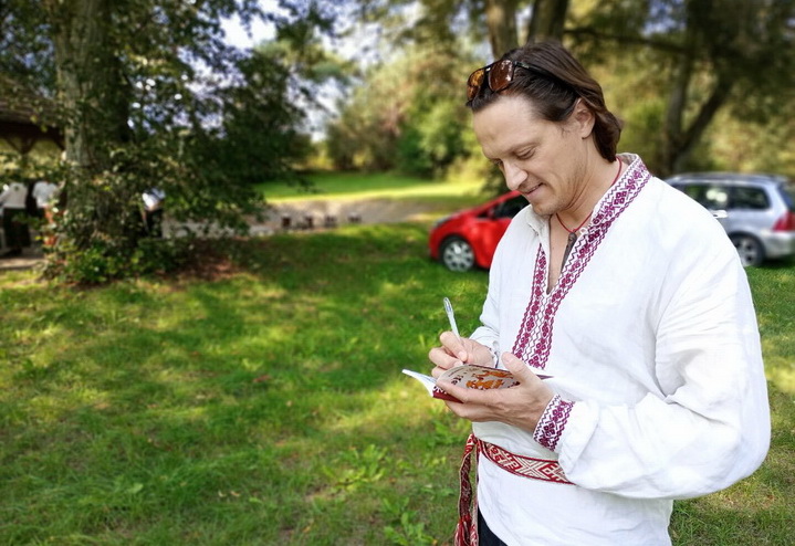 Сяржук Доўгушаў рыхтуе новы спеўнік — гэтым разам дзіцячы   