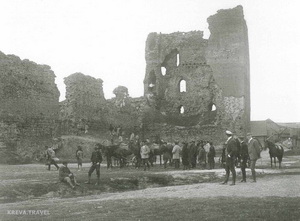 «Прытулак смутных птахаў і непатрэбных гадаў». Што пісаў пра Крэўскі замак турыст у 19 стагоддзі