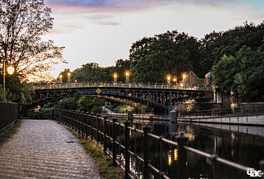 Словы, якія забіваюць, і словы, якія лечаць. Што можа паэзія ў часы, калі не да вершаў?