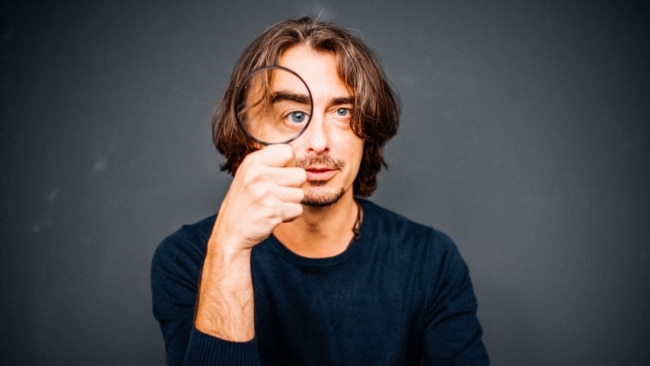 «Пасьмяяцца над злом». Дзяніс Дудзінскі пра стукачоў і жыцьцё ва Ўкраіне