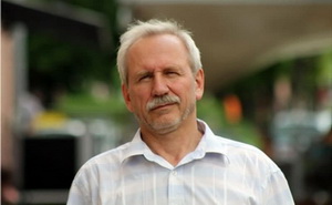 Валер Карбалевіч: Беларуская дзяржава рэдукуецца да ўзроўню рэжыма 