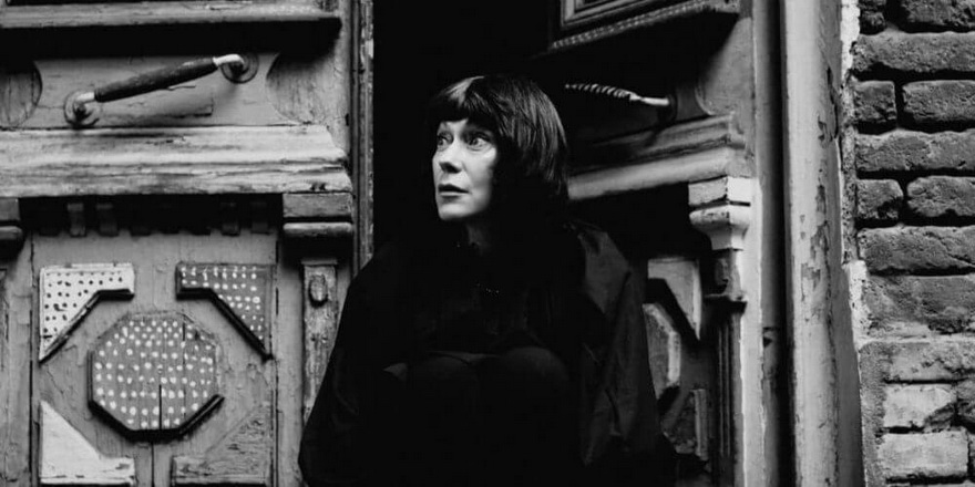 Света Бень прэзентуе першую кнігу вершаў у Берліне