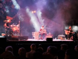 Этна-трыа «Троіца» прыпыняе сваю дзейнасць 