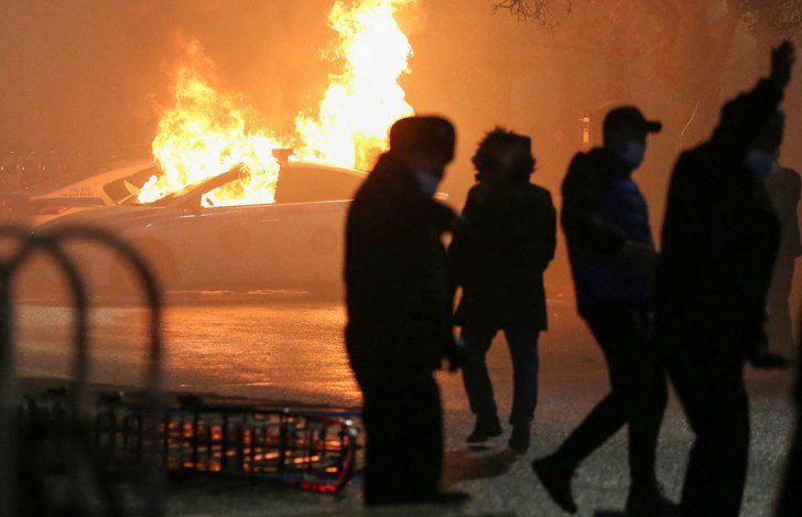 Як Казахстан ахапілі пратэсты