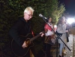 Ігар Палынскі: Спадзяюся, мае песні дапамагаюць беларусам у эміграцыі   