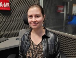 Зоя Хруцкая: Дзеці цяперашніх эмігрантаў не маюць магчымасці атрымліваць урокі беларускай мовы    