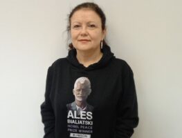 Алена Маслюкова: Людзі знаходзяцца пад пастаянным ціскам   