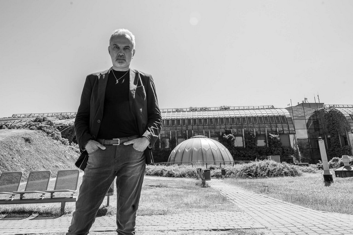 «Дзяцінства — гэта заўсёды страчаны рай». Альгерд Бахарэвіч пра сваю самую інтымную кнігу