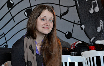 Рагачоўская паэтка Наста Кудасава: «У падвалах пякельнай Бучы сэрца сканала маё»