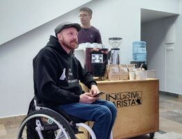 Аляксандр Аўдзевіч пра аднаўленне «Інклюзіўнага барыста» у Польшчы   