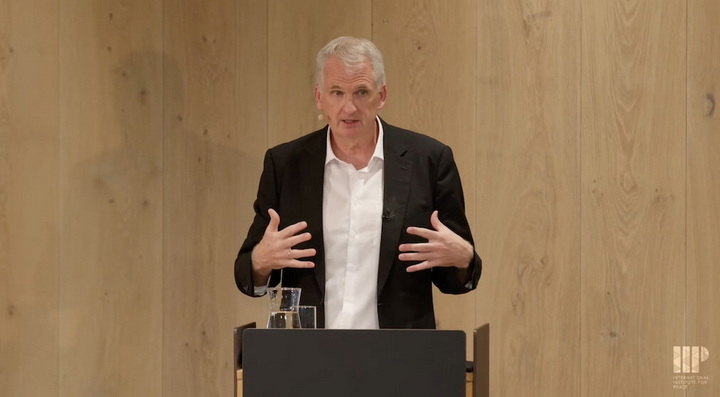 Лекцыя амерыканскага гісторыка Тымаці Снайдэра пра гісторыю беларускіх земляў з’явілася ў сеціве на беларускай мове