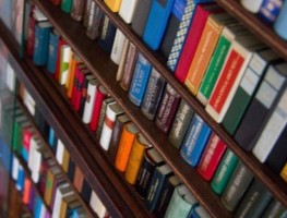 Ці існуе канкурэнцыя між беларускімі кнігавыдавецтвамі ў замежжы?   