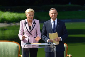 Прэзідэнцкая пара Польшчы распачала агульнанацыянальнае чытанне 