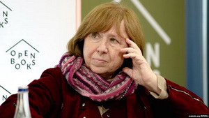 Алексіевіч пра вырак Бяляцкаму і вясноўцам: «Такія рэчы расчышчаюць шлях да грамадзянскай вайны»